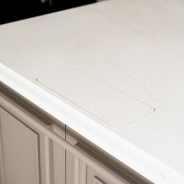 Handleless Traditional Mapesbury Kitchen