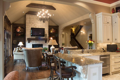 Example of a classic family room design in Oklahoma City