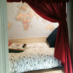 World Map Wallpaper in the bedroom - Wallpaper