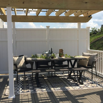 Ashleys deck with pergola