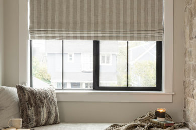 Mountain style bedroom photo in Seattle