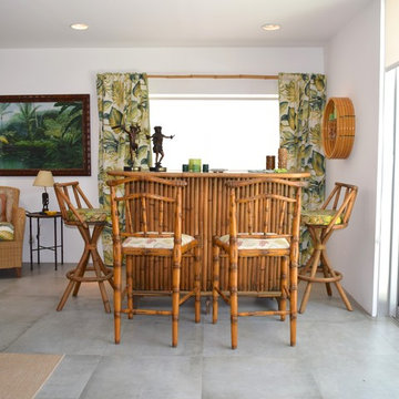 Palm Springs Classic 60's Midcentury Home with Tiki Bar/Den