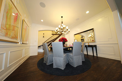 This is an example of a dining room in Dallas.