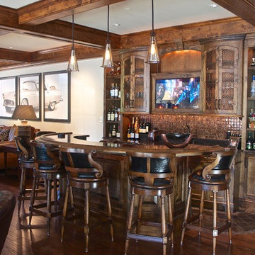 Lodge-style Family Living with Modern Amenities
