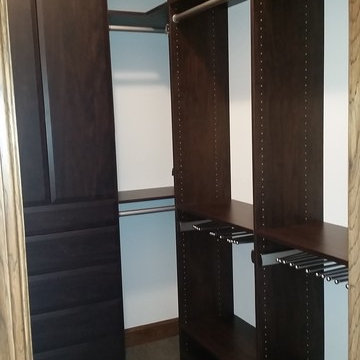 Master/Walk-in Closets