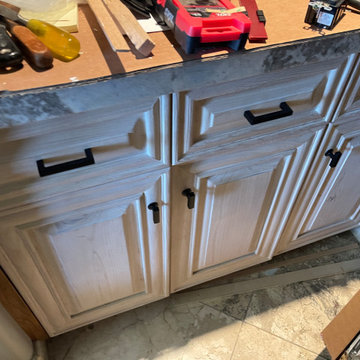 Two Tone Kitchen Reface and Partial Build
