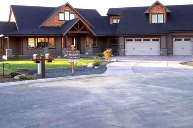 Example of an arts and crafts exterior home design in Seattle