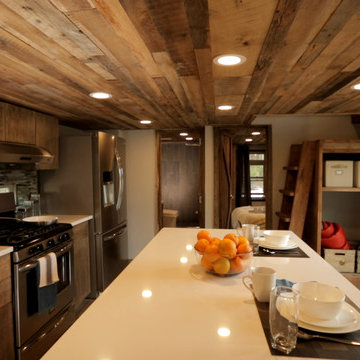 FYI Network Tiny House Nation: 400 Sq. Ft. Vacation Home