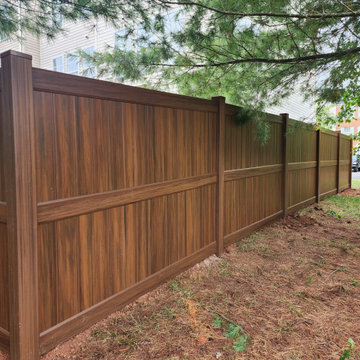 6'H Mocha Walnut Vinyl with Gate