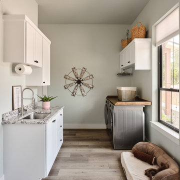 Modern Lakeside Farmhouse Kingsland
