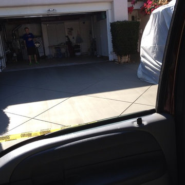 CONCRETE DRIVEWAY W/DIAGONAL JOINTS
