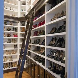 Project designed by Sarah Petersen - Closet Organizers