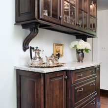 HUTCH (PIECE BY LVING ROOM)