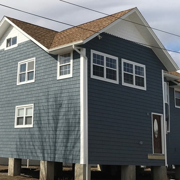 Baldwin Siding - Harbor Blue Shakes with Dutch Lap Sides and White Scallop Peaks