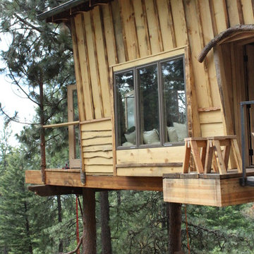 Treehouse Escape in Hauser ID