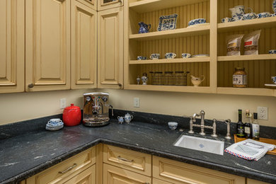 Inspiration for a timeless kitchen remodel in Sacramento