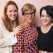 Julie Lee's photo