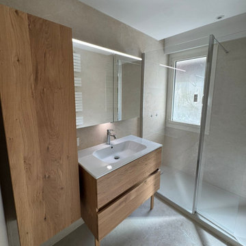 Salle de bain élégante et épurée