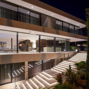 Night view of the interior (Villa PB 12)