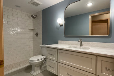 Bathroom - bathroom idea in Minneapolis
