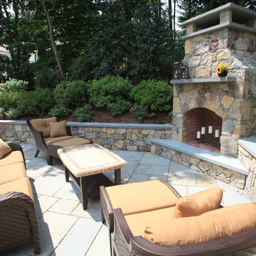 Outdoor Fireplaces and Kitchens
