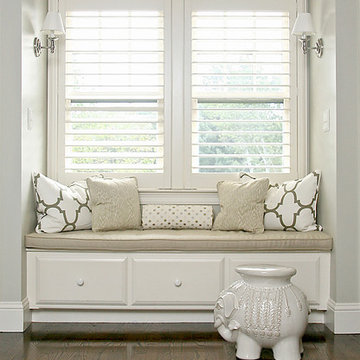 feminine home office