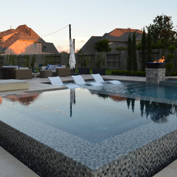 Swimming Pools & Out dooor Living