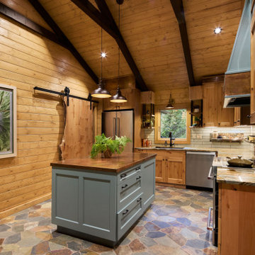 Rustic Elegance: A Cozy Cabin Kitchen Reimagined