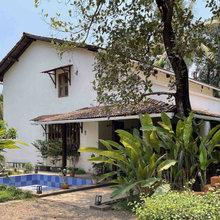 Dapoli Houzz: Modish Interiors Sit Snug in This Earthy Home