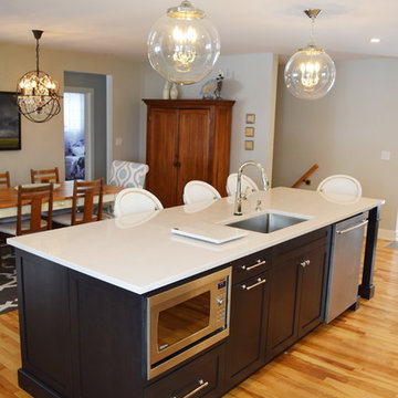 Transitional Kitchen in Ottawa, Ontario