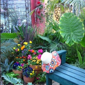 MEXICAN HACIENDA TROPICAL GARDEN