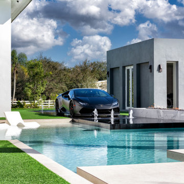 Lamborghini Pool