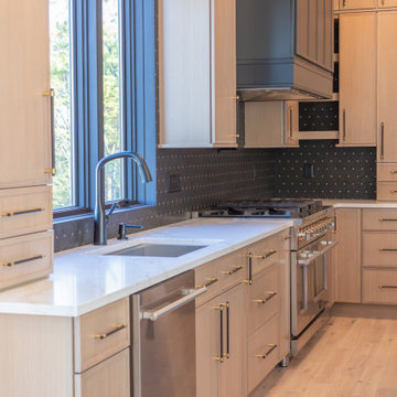 Bedford, Oak "Skinny Shaker" Kitchen