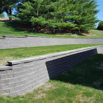 Block Retaining Wall in Lakeville