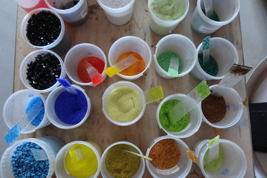 Natural pigments used in murano glass