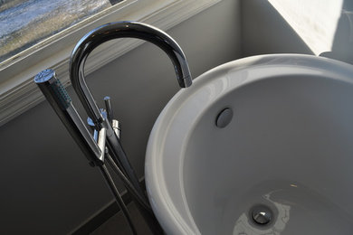 Bathroom - traditional bathroom idea in Cincinnati