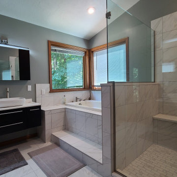 Noble Court Bathroom