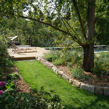 Garten mit Pool