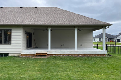 Inspiration for a porch remodel in Toronto