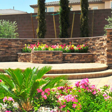 OUTDOOR LIVING