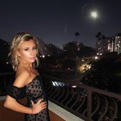Dara White's photo
