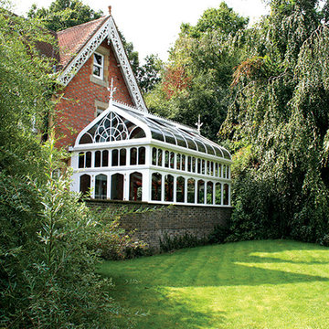 'Award Winning' Gothic Oak Conservatory