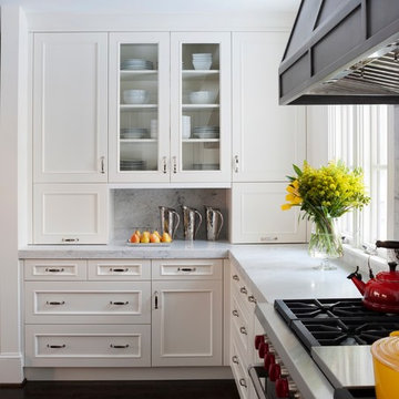 Bright & Airy Charming Kitchen