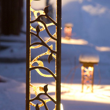 Vine Obelisk and Path Lights