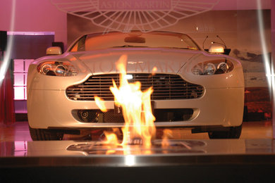 Aston Martin - Showroom