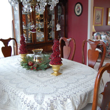 Traditional Red Cherry Dining Room