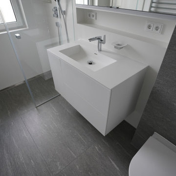 Aus einem Badezimmer wird ein Duschbad der extra Klasse