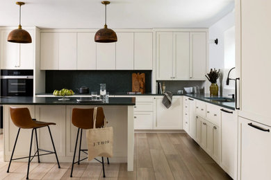 Kitchen - transitional kitchen idea in Philadelphia