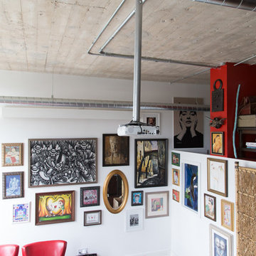Cieling Mount Projector & Screen - Tip Top Lofts