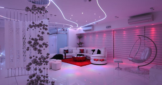 Houzz Tour: An Indian High-Rise Trips the Light Fantastic